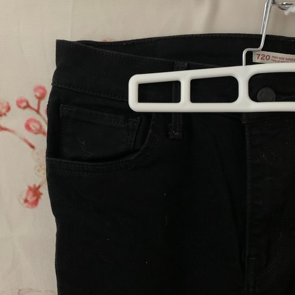 Levi’s High Rise Skinny Je… - Picture 5 of 6